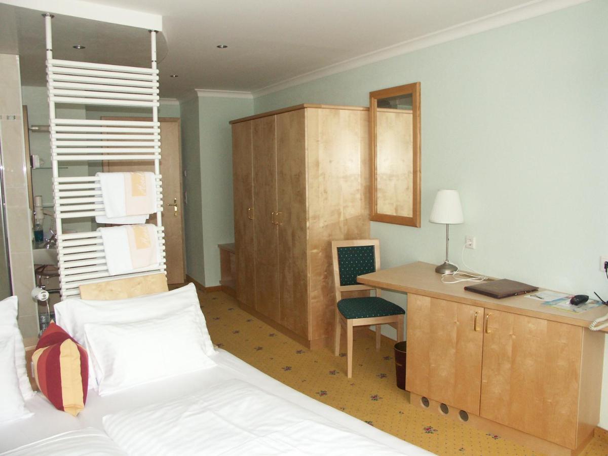 Hotel Alpina Nature-Wellness ヴェンス エクステリア 写真