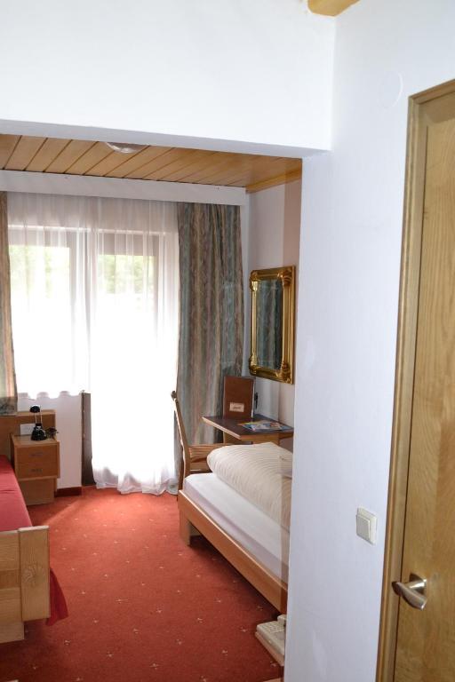 Hotel Alpina Nature-Wellness ヴェンス 部屋 写真