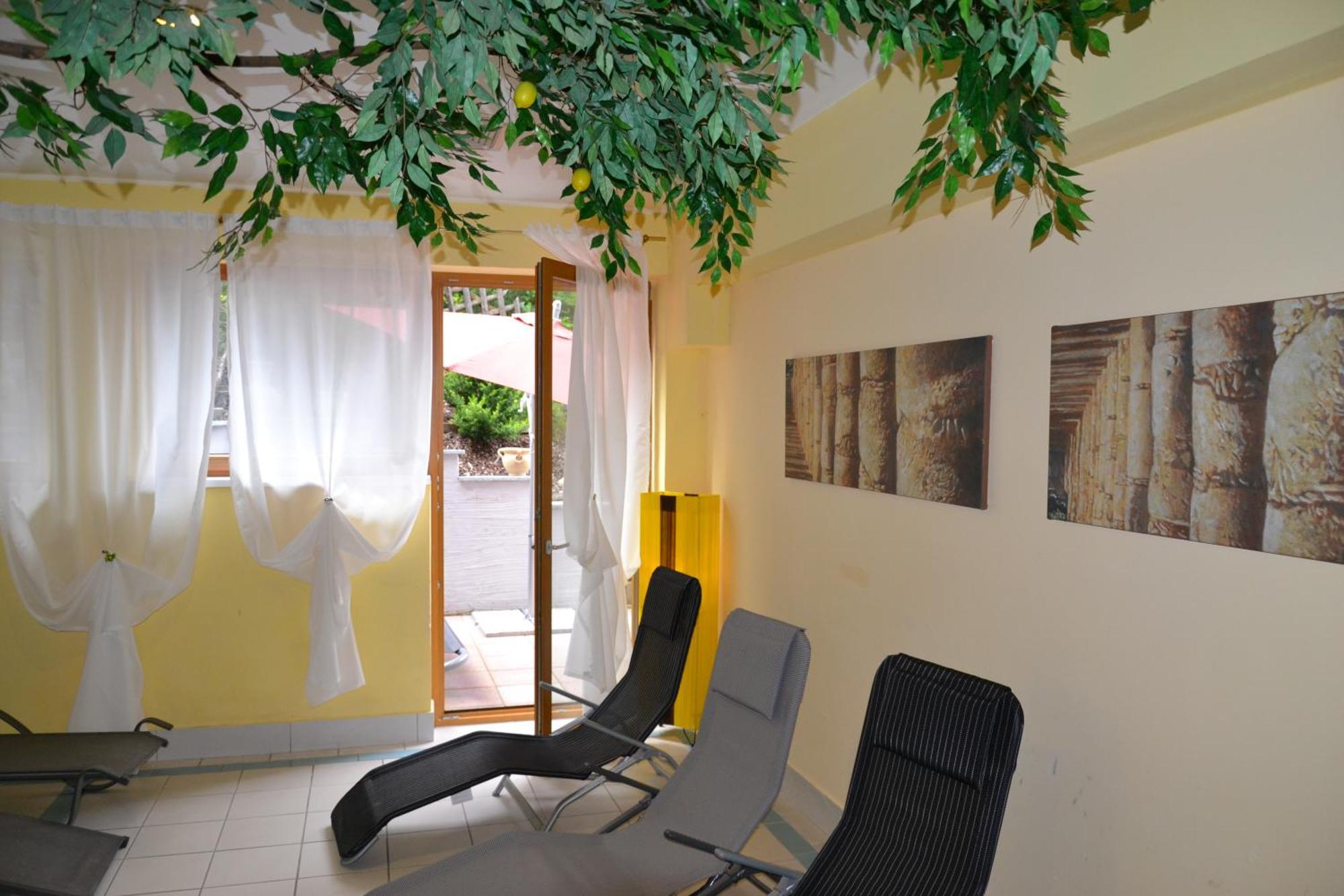 Hotel Alpina Nature-Wellness ヴェンス エクステリア 写真