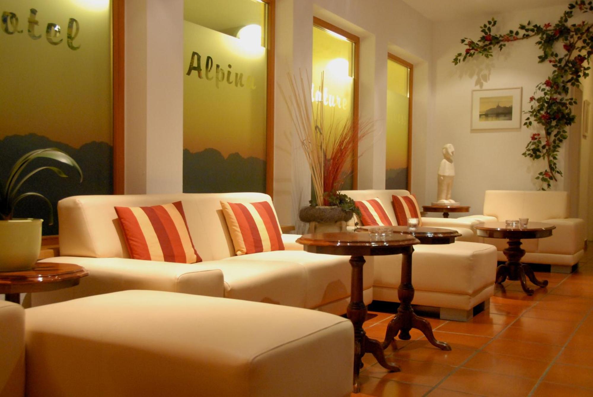 Hotel Alpina Nature-Wellness ヴェンス エクステリア 写真