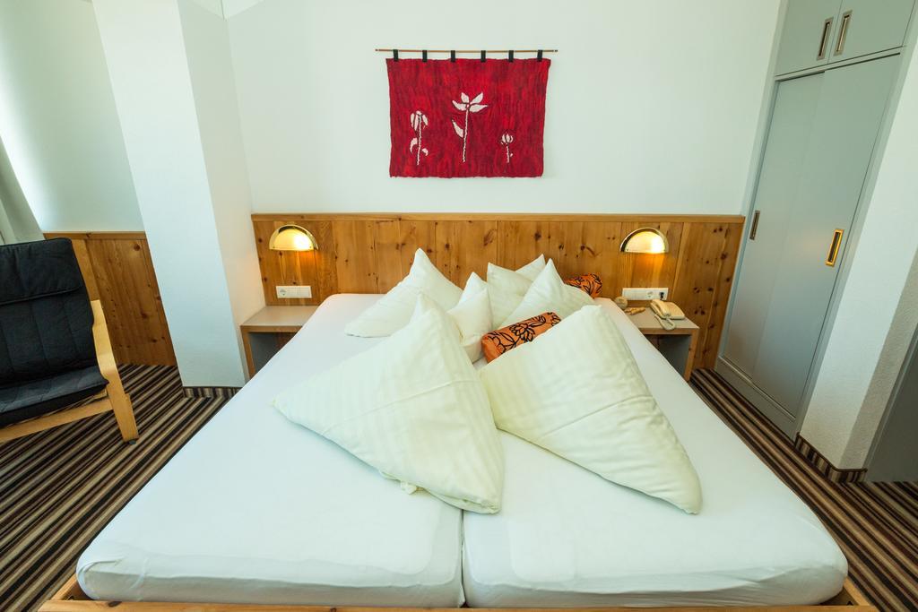 Hotel Alpina Nature-Wellness ヴェンス エクステリア 写真