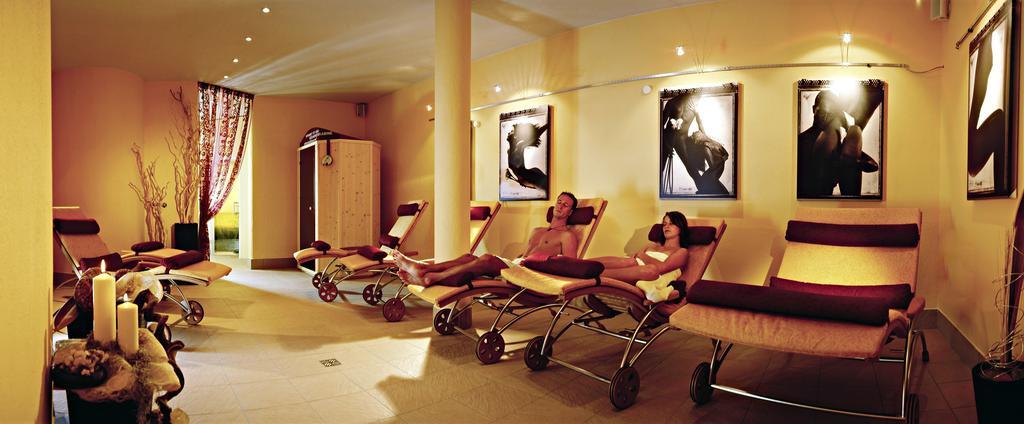 Hotel Alpina Nature-Wellness ヴェンス エクステリア 写真